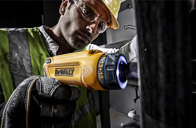 Dewalt DCF680G2-QW
7,2 Volt / 1 Ah Akku-Knickschrauber 1/4" Innensechskant
